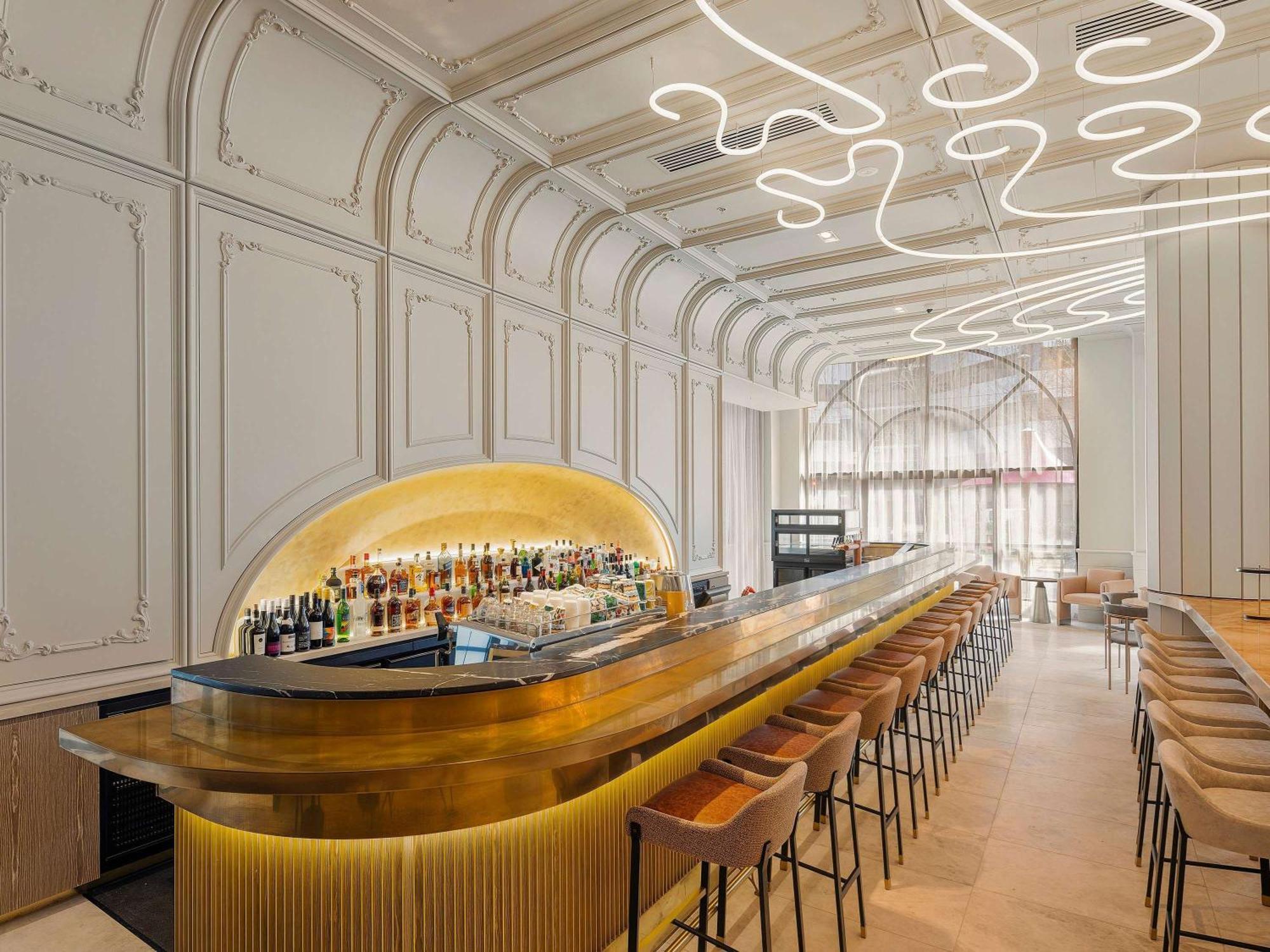 เดอะเพลย์ฟอร์ด แอดิเลด - เอ็มแกลเลอรี่ Hotel ภายนอก รูปภาพ The bar at the restaurant