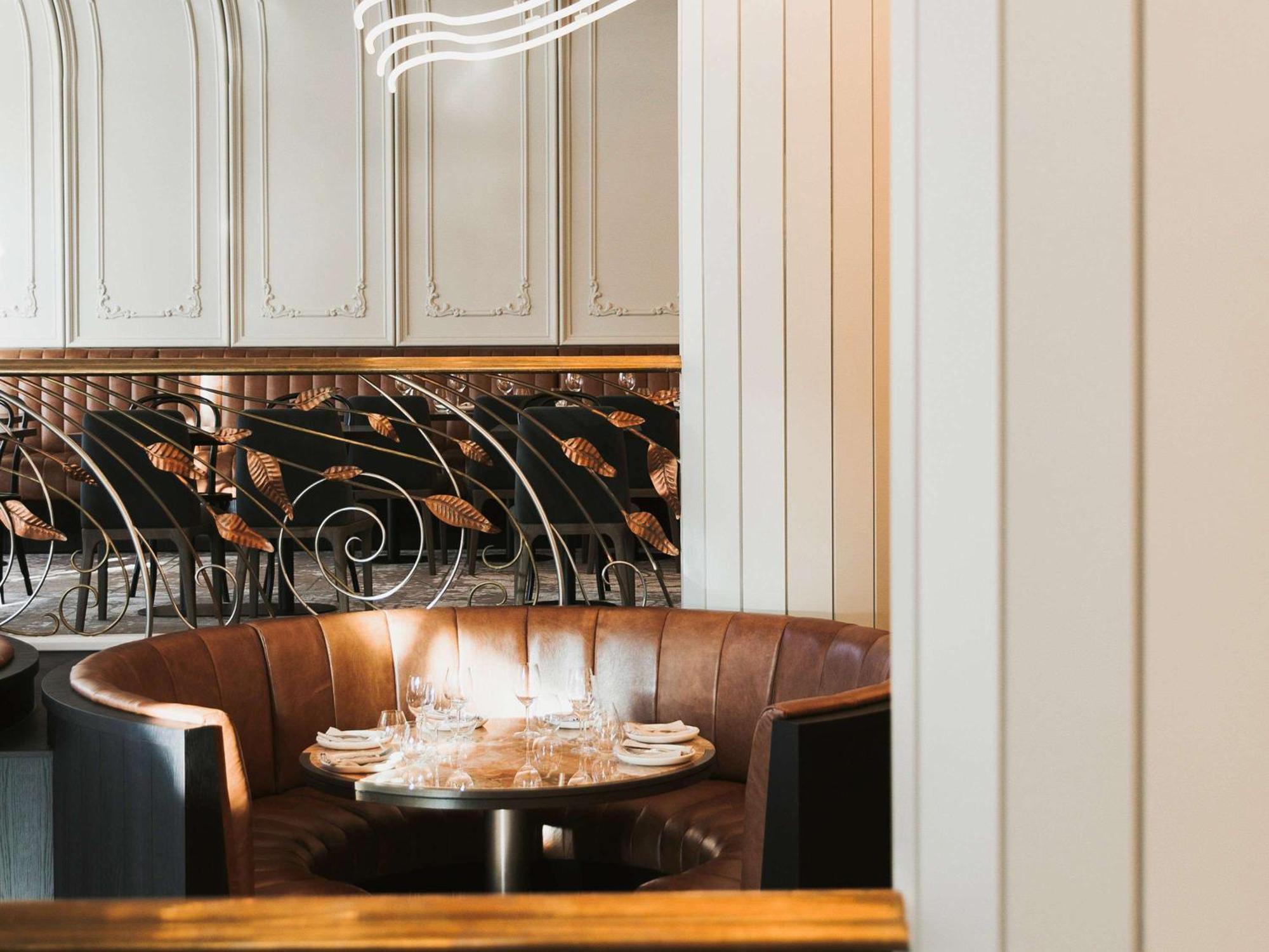 เดอะเพลย์ฟอร์ด แอดิเลด - เอ็มแกลเลอรี่ Hotel ภายนอก รูปภาพ Interior of the restaurant
